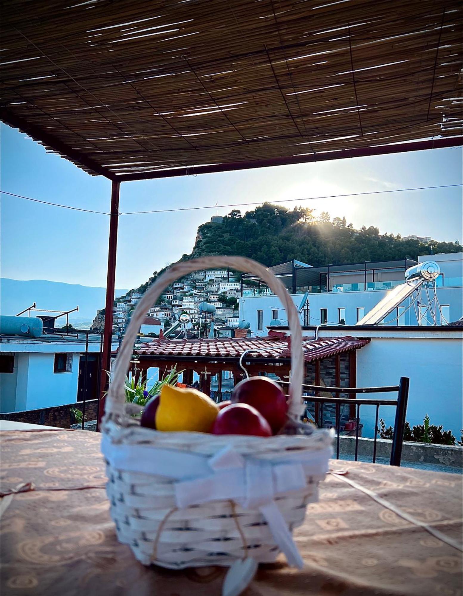 Jemin Apartment Berat Buitenkant foto